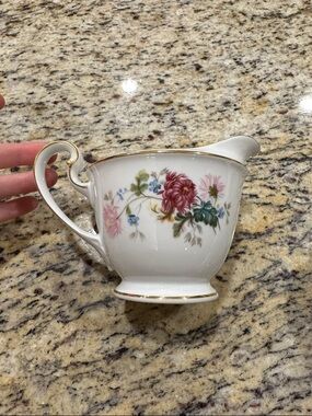 Noritake Gardena Floral Porcelain Creamer with Gold Trim